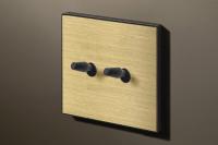 Lithoss LI0010137 Двухпозиционный переключатель Cockpit, цвет: Латунь / Черный, оттенок: Текстурированный (конус)