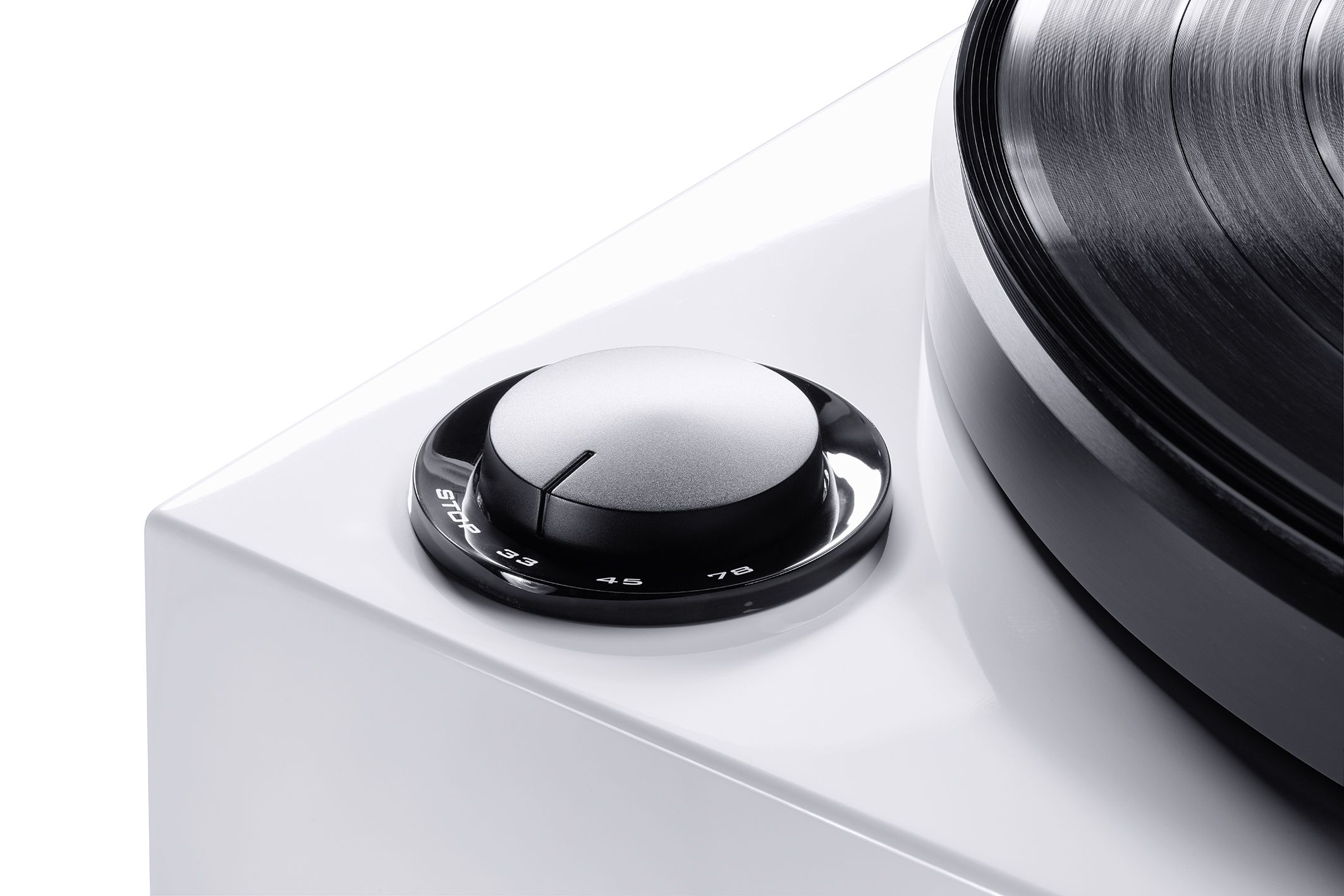 Magnat 259043 Проигрыватель винила Magnat MTT 990 (АТ95Е) white