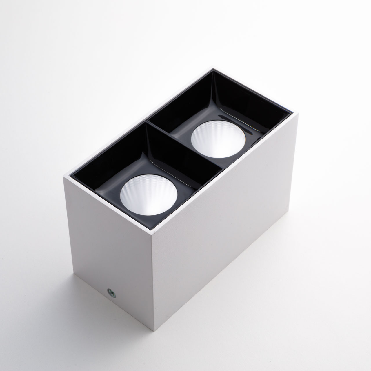 Yeelight YLP036-W Накладной светильник Yeelight Pro S21 мощность 16 Вт, угол рассеивания 30°, не поворотный, белый