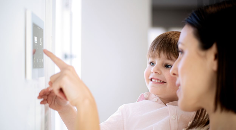 Zennio ZVIZ70V2W Панель KNX сенсорная, 7-дюймов, пластиковая рамка, цвет белый , цвет: Белый, оттенок: Без оттенка