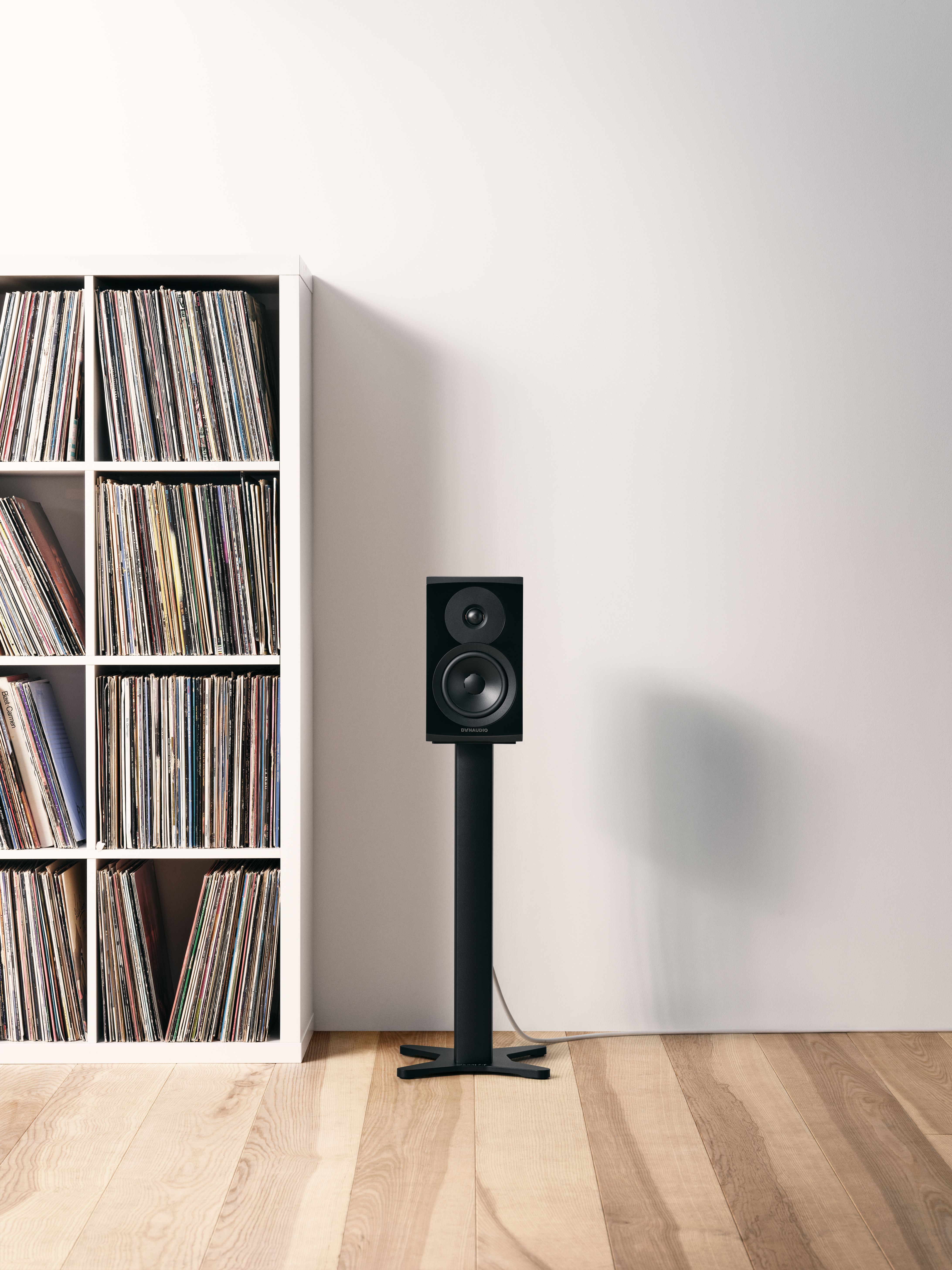 Dynaudio 248574 Полочная акустика Dynaudio New Emit 10 black, цвет: Чёрный