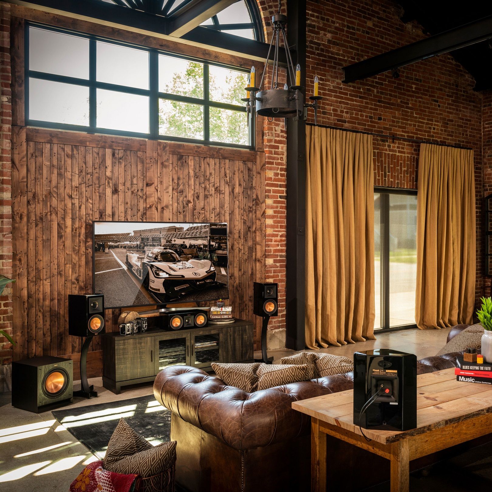 Klipsch 192414 Полочная акустика Klipsch Reference RP-600M walnut, цвет: Темно - коричневое дерево
