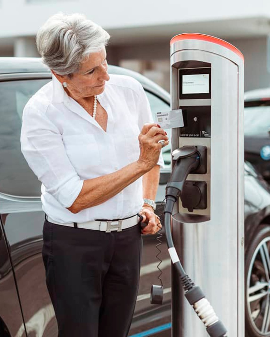 Juice Technology 005-002-00002 Зарядная станция JUICE TOWER 2 EL-JT2PR, цвет: Нержавеющая сталь