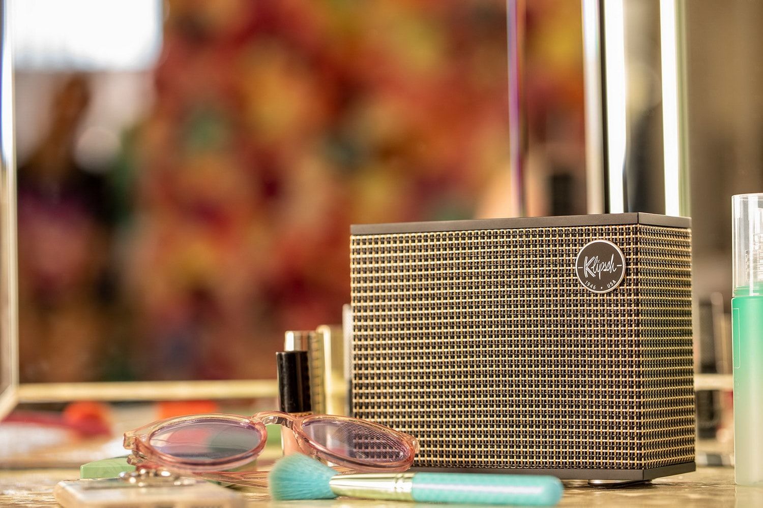 Klipsch 203745 Портативная акустика Klipsch Heritage Groove Walnut, цвет: Светло - коричневое дерево