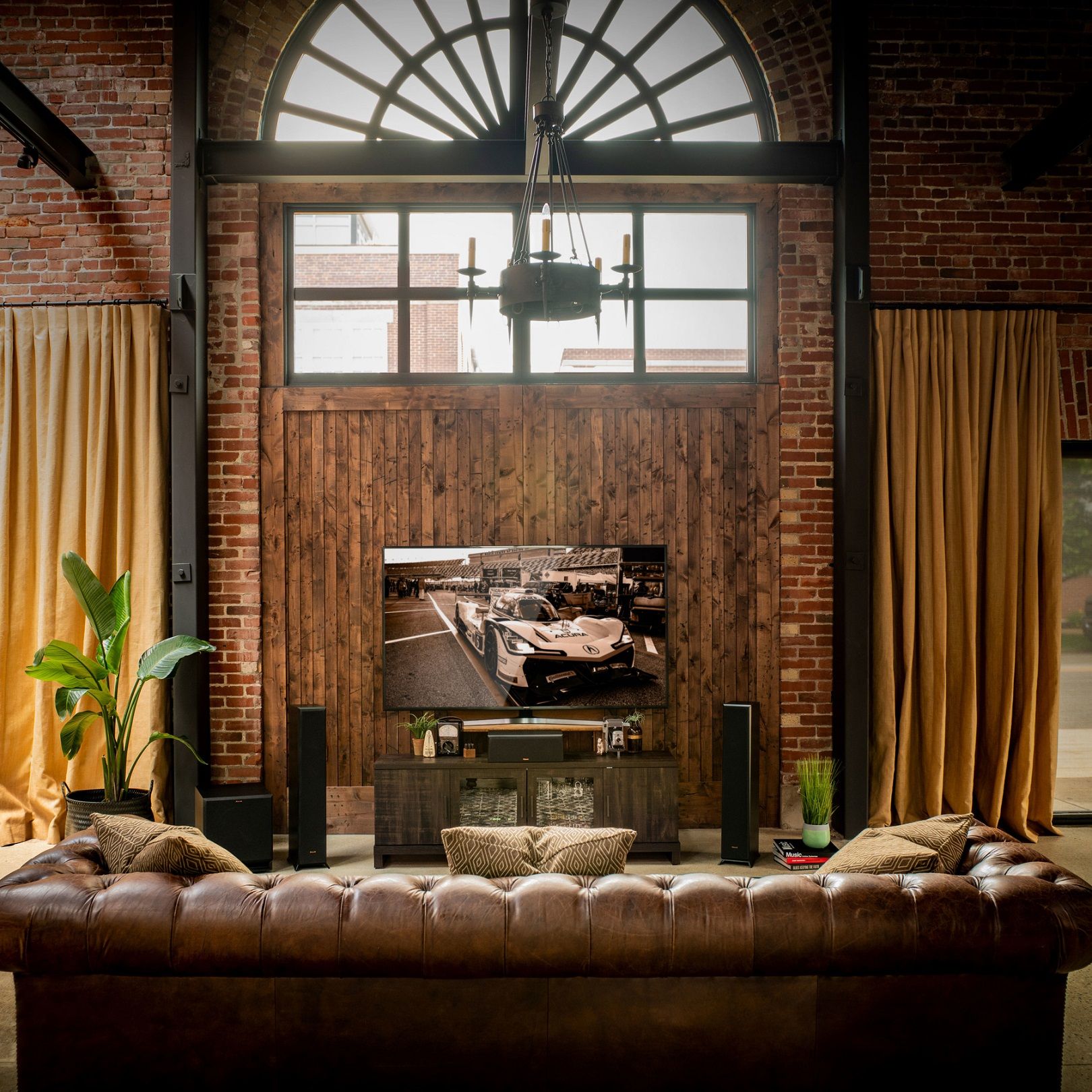 Klipsch 192409 Акустика центрального канала Klipsch RP-500C walnut, цвет: Темно - коричневое дерево