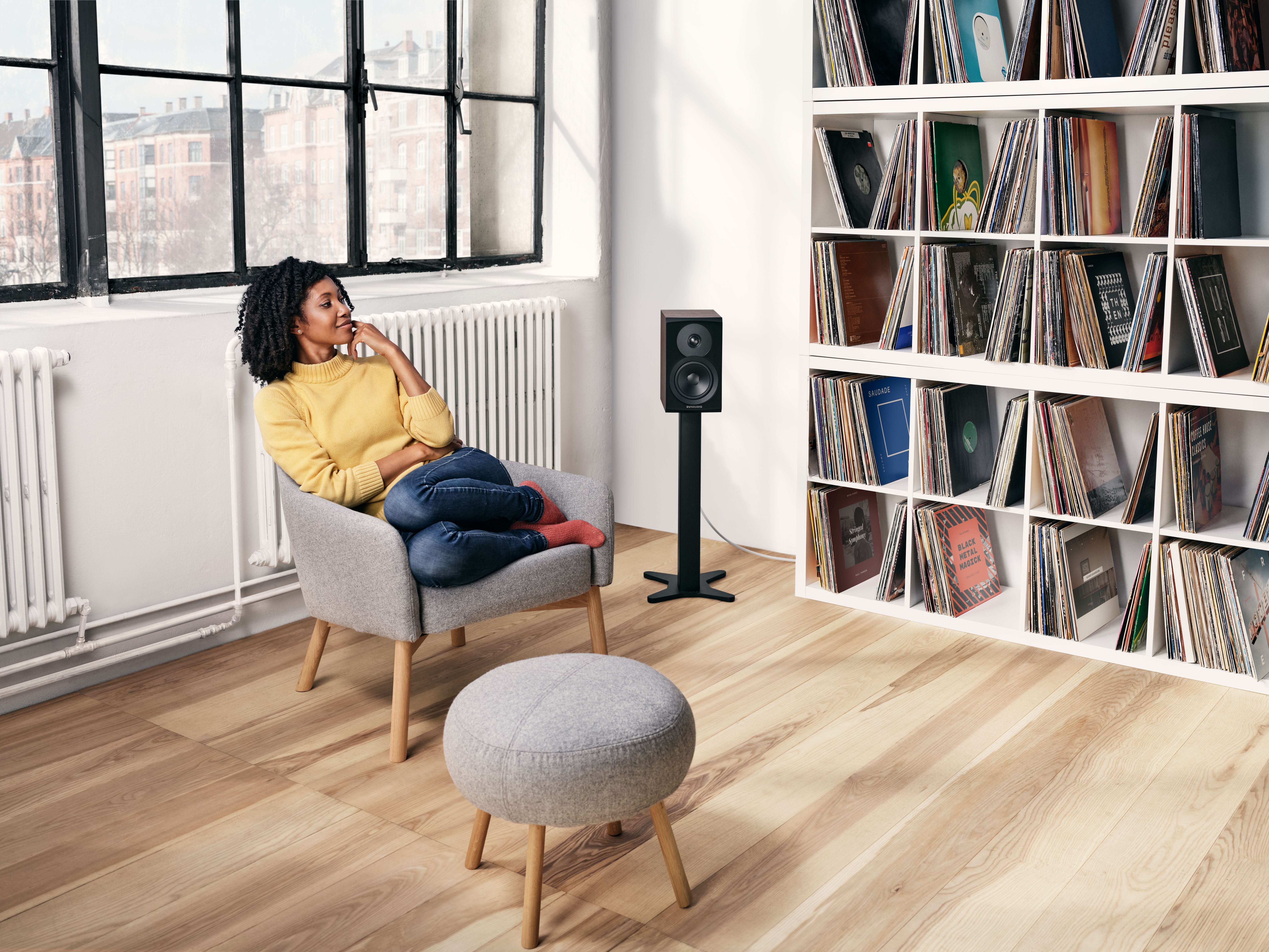 Dynaudio 248574 Полочная акустика Dynaudio New Emit 10 black, цвет: Чёрный