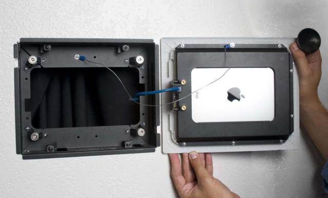 Sonance 73255 Мультирум Sonance CM-IW2000 (встраиваемая док-станция iPad/iPad2)