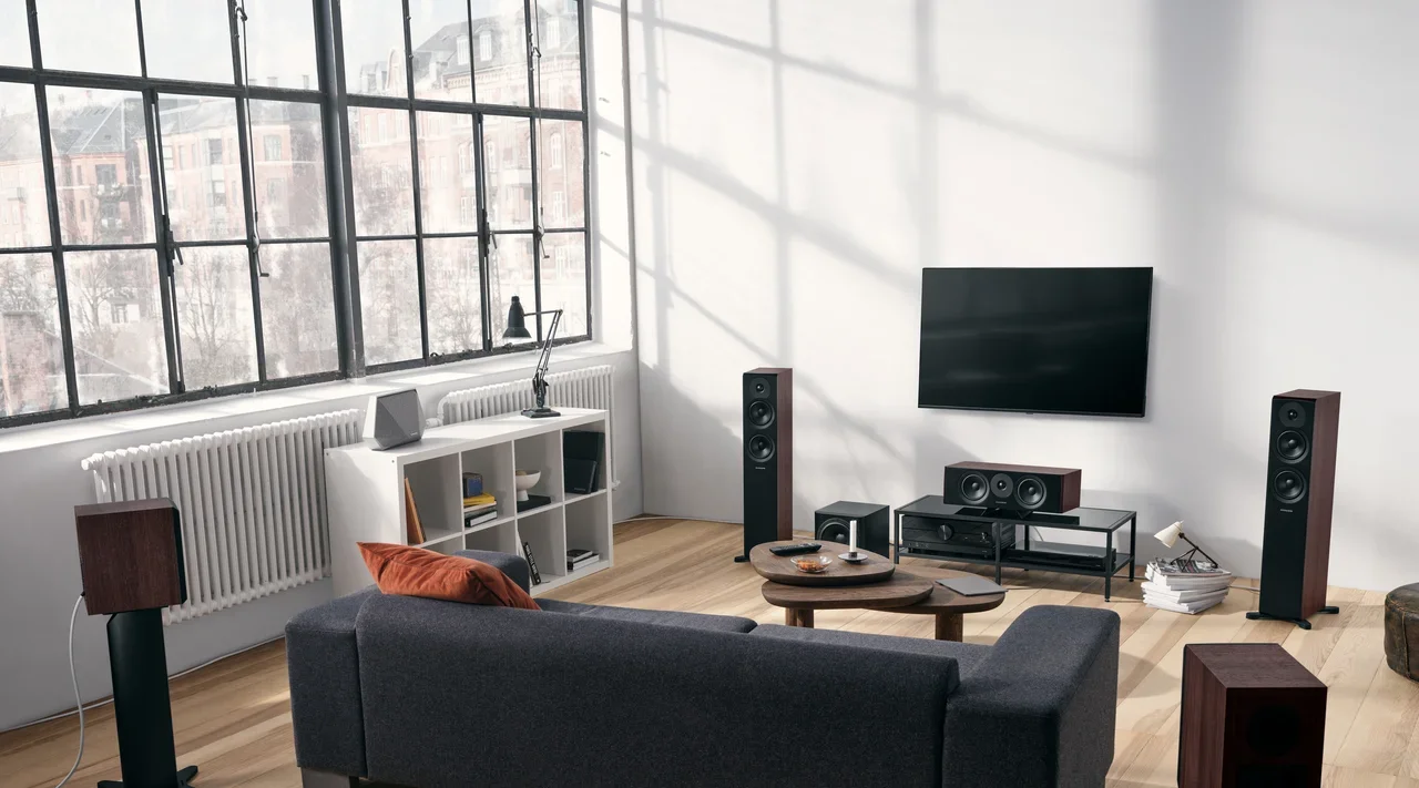 Dynaudio 248588 Акустика центрального канала Dynaudio New Emit 25C walnut, цвет: Темно - коричневое дерево
