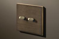 Lithoss LI0010130 Двухпозиционный переключатель Cockpit, цвет: Бронза под старину, оттенок: Латунь с накаткой