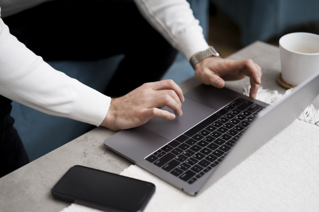 celovek-prohodasii-kursy-elektronnogo-obucenia.jpg celovek-prohodasii-kursy-elektronnogo-obucenia.jpg