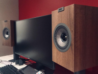 Kef 227477 Полочная акустика KEF Q150 walnut, цвет: Темно - коричневое дерево